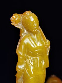 杨玉璇作，田黄石八仙人物印章一套。