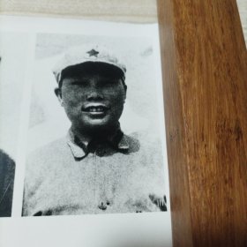 黑白照片女红军(23年11月25日上)