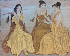 当代著名画家冯长江人物画《乐坊》绢本(长114厘米，宽90厘米)。冯长江 ，1943年出生于陕西省西安市。中国美术家协会会员、中国书法家协会会员。少时起自修绘画专业。1974年随中国著名美术史学家、工笔画家潘絜兹先生学习传统工笔重彩绘画及中国古代壁画的临摹、复制。先后对中国山西境内的芮城永乐宫、稷山的青龙寺、新绛的稷益庙、繁峙的岩山寺、高平的开化寺、太原的娄睿墓等处壁画进行了大量的长时间的临摹。