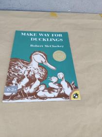 Make Way for Ducklings Robert McCloskey 英文版  平装 大16开，