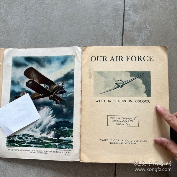 Our air force 英国皇家空军 1940年 初版 内有100张图片 罕见 有飞越伊拉克、苏丹、新加坡、埃及等图片