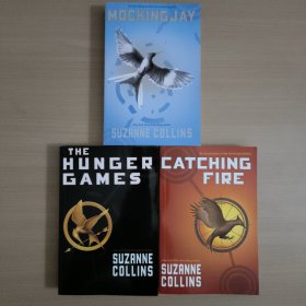 英文原版 Mockingjay (The Hunger Games) Paperback. Suzanne Collins（全三册）正版