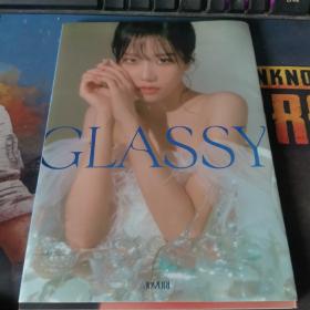 GLASSY写真集 （附光盘！）