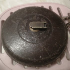 皮尺，30米，牛皮壳，能正常使用，