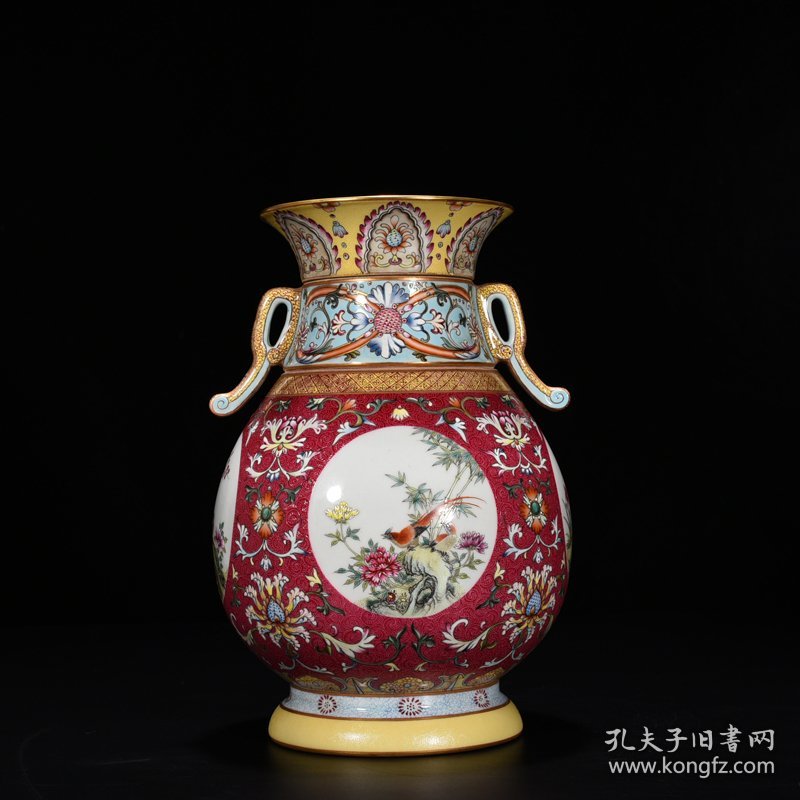 旧藏 清乾隆珐琅彩胭脂红轧道纹开窗四季花鸟纹转颈瓶 26.5*18厘米