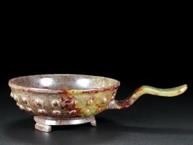 和田玉三足鼎立把器具长19厘米口圆12厘米重261克