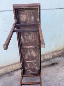 民国苏作大户人家用的.做工非常精美漂亮的(黄花梨)明式剑腿双面工下披灰条案一个.做工精湛.包浆自然温润.用料上乘.整体美观高雅.榫卯结构入手即用 运费自理