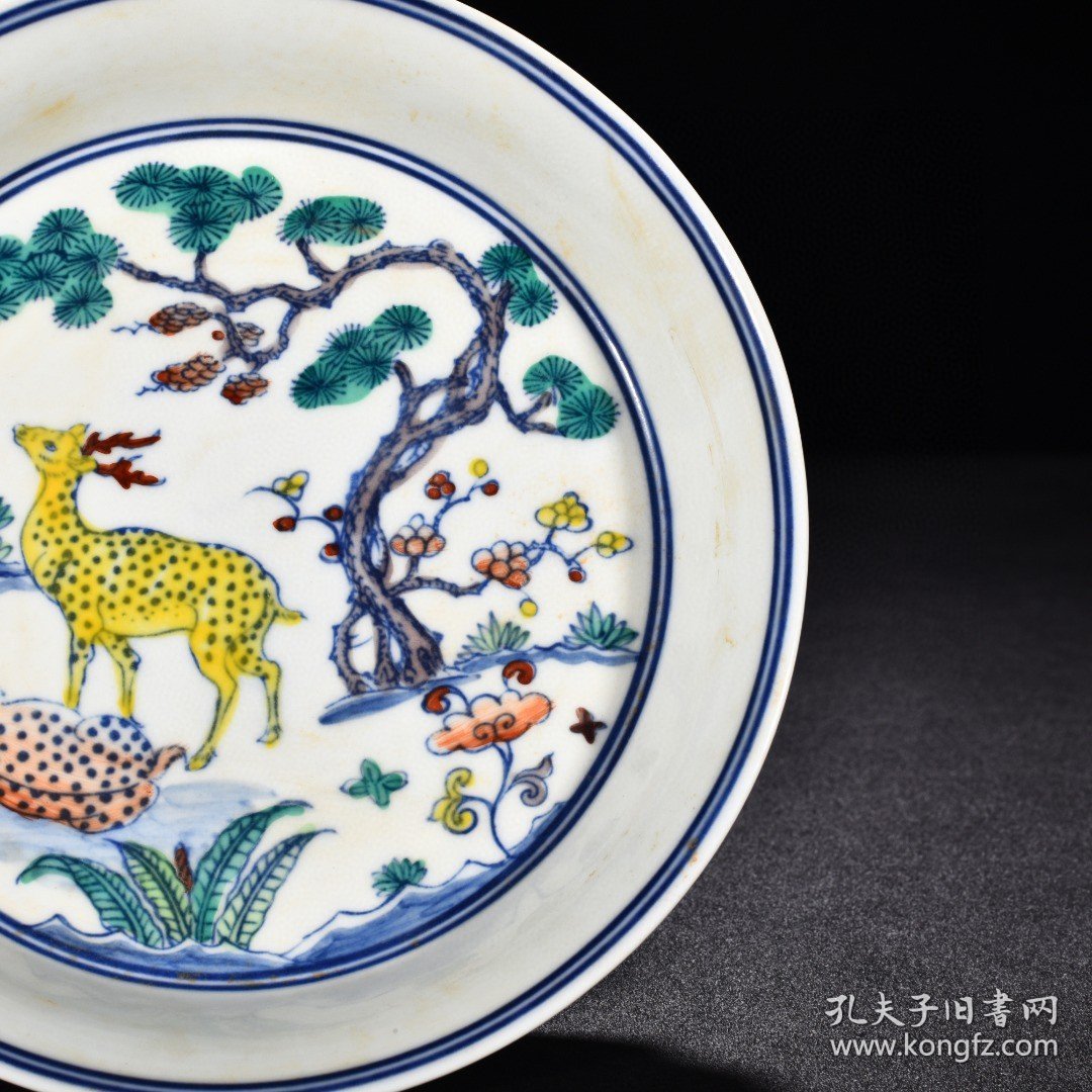 瓷器 明成化斗彩福夀延年松鹿图盘 高3.3厘米 宽16.5厘米