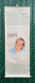 俞骥（1917一）：已故上海老画家，一生默默耕耘，从不宣传炒作。俞先生绘画特点鲜明，人物、山水、花鸟皆能。生前为上海老年书画协会会员