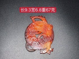 和田玉玉璧，玉质细腻，包浆厚重，沁色入骨，雕工精细，品相完美，细节如图！