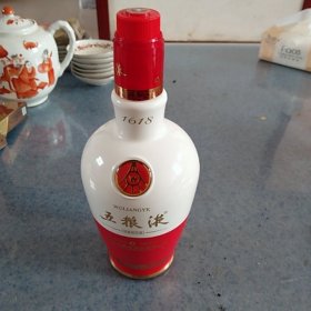 五粮液酒瓶