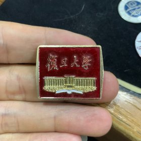 复旦大学，校徽，红