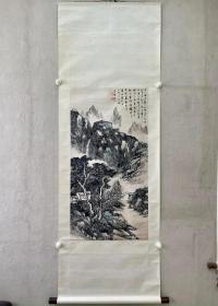 熊纬书 山水
95×49cm
原裱立轴