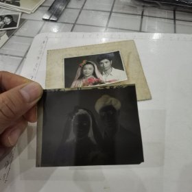 夫妻结婚照及底片：婚纱/底板9/11.6cm（背题）