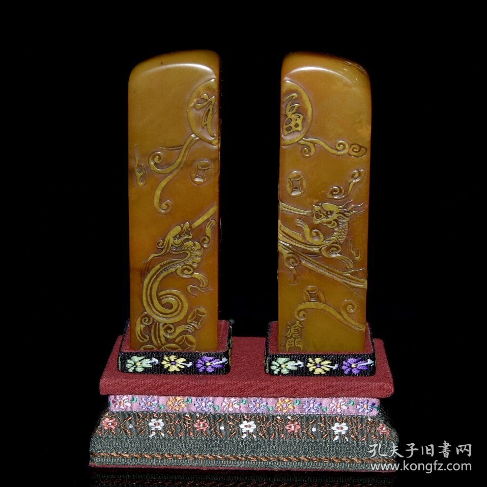 旧藏 布盒装寿山石田黄石对章 总重：508克