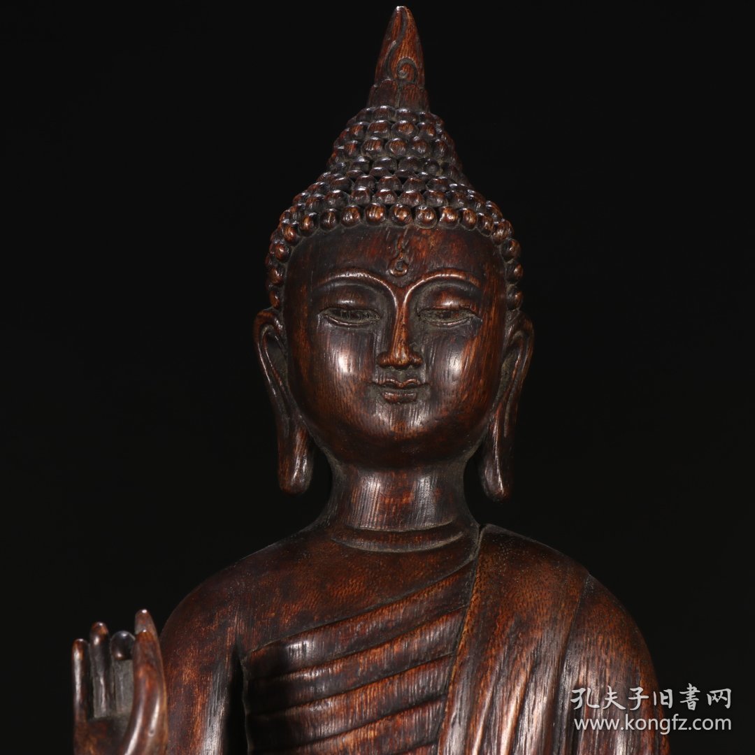 点击查看原图 清 沉香释迦摩尼造像