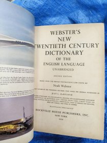 Webster's new Twentieth Century Dictionary of the English Language Unabridged 英文原版，1969，巨厚10.7cm。 大16开2400多页插绘带彩色插图。前后封用钢钉卯装。