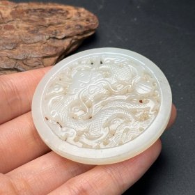 和田玉盘龙玉佩