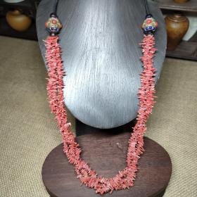 藏传有机宝石项链，脖挂，两颗配珠镶嵌铜掐丝、红蓝琉璃珠，四颗紫檀隔珠。