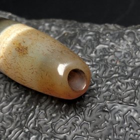 旧藏 多线天珠 尺寸 4.7×1.6厘米，重 16.6克