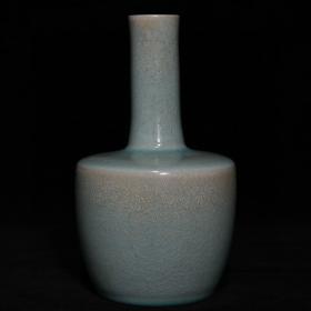 汝窑纸槌瓶，高19.5cm直径11.5cm