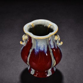 清乾隆郎窑红曜变象耳尊 高18.5厘米 宽13.5厘米