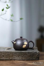 名家姜礼明原矿 黑金砂手制迎春玉碗紫砂壶 容量：180毫升 家用茶具礼盒 适合冲泡各种茶叶，如普洱茶、白茶、红茶、绿茶等，建议一茶待一壶