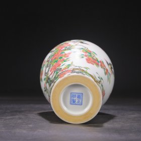 旧藏 清代 雍正珐琅彩荔枝花鸟纹大梅瓶