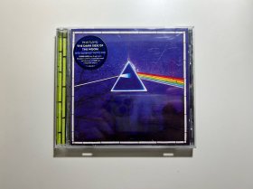 平克弗洛伊德乐队 月之暗面 Pink Floyd DARK SIDE OF THE MOON，CD，03年欧版，SACD高音质版，带侧标，外壳磨痕，上盖裂痕掉了一个耳朵，盘面轻微痕迹