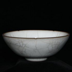 官瓷碗，高6.6cm直径16.5cm，