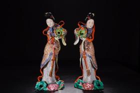 民国俞炳昌造 粉彩仕女献花塑像瓷一对。高33cm，底径33.2cm。