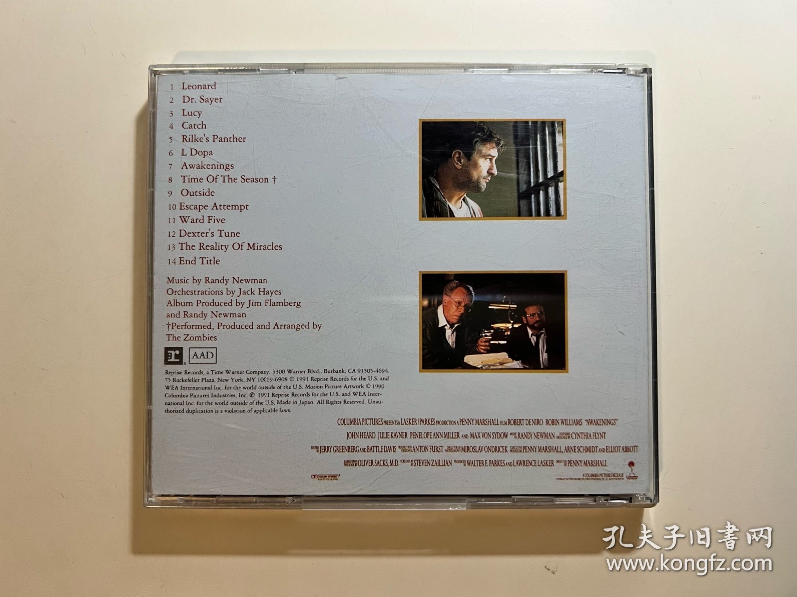 无语问苍天 原声 Randy Newman - Awakenings (Music From The Motion Picture)，CD，91年日版，无侧标，外壳磨痕裂痕，盘面有点痕迹