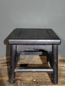 珍藏老紫檀木血料榫卯结构木凳一把 高28厘米长27厘米宽27厘米重2300克 价