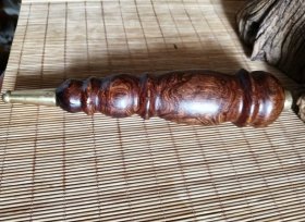 紫油梨烟嘴，老料、纹理漂亮，手上把玩实用都不错。