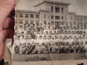 1961年天之骄子吉林工业大学农机毕业全体同学留影
