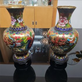 景泰蓝工艺品 [高26cm,径15cm],加赠两个小物件.