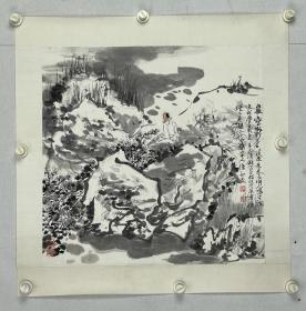 陈初良 尺寸 45/44 镜片 男，汉族， 1944年生，福建闽侯人。1964年毕业于厦门工艺美术学院绘画系。福州画院专职画师，国家一级美术师，中国美术家协会会员。擅长山水、人物兼工花鸟、书法并及诗文。数十年专注于民族传统绘画艺术，循序渐进，学到工深，自成风格。作品多次参加国内外画展。代表作《海岳雄峙》入选第八届全国展。