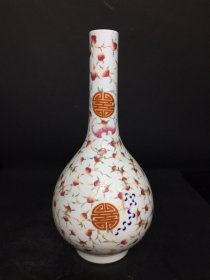 粉彩花瓶，