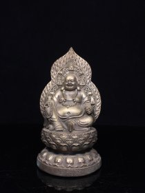 铜鎏銀弥勒佛佛像，宽10cm高17.5cm厚8.5cm，重约1公斤