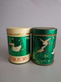 改革开放时期的两个仙鹤茶叶盒
