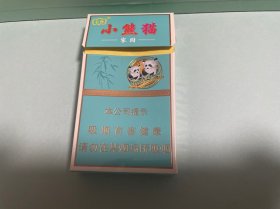 烟标：小熊猫