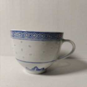 70~80年代景德镇玲珑瓷小杯，有窑裂，把手不正，v24，店里更多瓷器