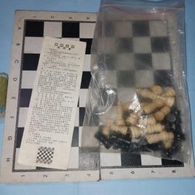 老木制玩具（国际象棋）-带说明书（32子全）