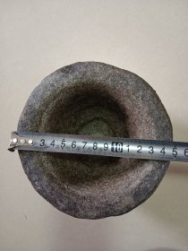 老青石臼 高10外径45内径10.5 内槽深8 没有锤子