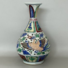 明孔雀麒麟纹镂空玉壶春瓶