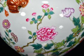 瓷器 清乾隆粉彩花卉纹虎头瓶 20*20厘米