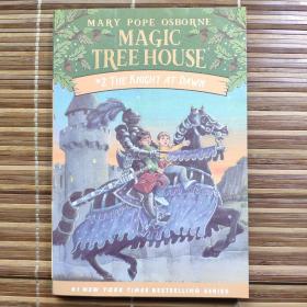 The Knight at Dawn (Magic Tree House #2)  神奇树屋系列2：黎明骑士 英文原版