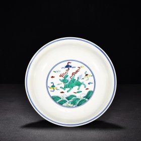 明成化斗彩飞象纹盘 高5.3厘米 宽21.1厘米