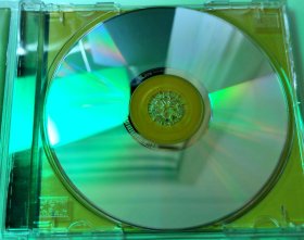 欧版日版两张CD唱片舒曼格里格钢琴协奏曲 齐默尔曼钢琴 卡拉扬指挥柏林爱乐 莫扎特 第17 20钢琴协奏曲 安德索夫斯基演奏并指挥 品相见图播放正常 请事前充分交流，音像制品售出，概不退换。 三单非偏远包邮，五单非偏远九折包邮。