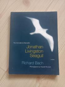 The International Bestseller，Jonathan livingston seagull（海鸥乔纳森.利文斯顿） 英文原版书 1970年版 1998年再版 外观轻微痕迹 内页干净整齐无写画 二手书籍卖出不退不换